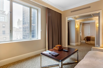Suite, 1 King Bed (Rockefeller)