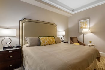 Deluxe Room, 1 King Bed