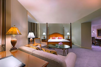 Presidential Suite, 1 King Bed (Sheraton Club)
