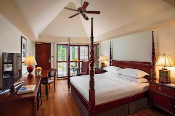Club Room, 1 King Bed, Cabana