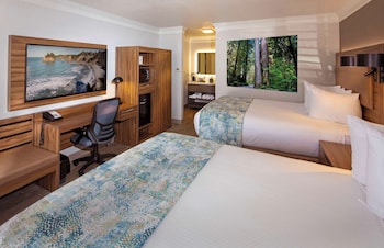 Standard Room, 2 Queen Beds, Non Smoking, Refrigerator & Microwave