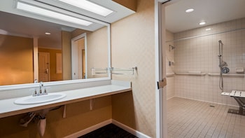 Standard Room, 2 Queen Beds, Accessible, Non Smoking