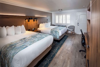 Standard Room, 2 Queen Beds, Non Smoking, Refrigerator & Microwave