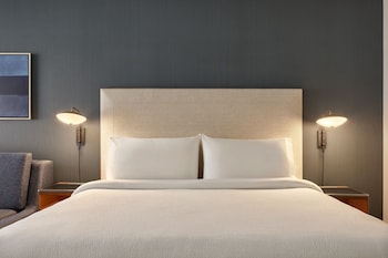 Room, 1 King Bed with Sofa bed (High Floor)