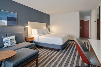 Room, 1 King Bed with Sofa bed (High Floor)