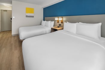 2 Queen Beds, Non Smoking, Upper Floor