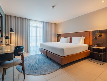 Guest Room, 1 Queen Bed, Sea View
