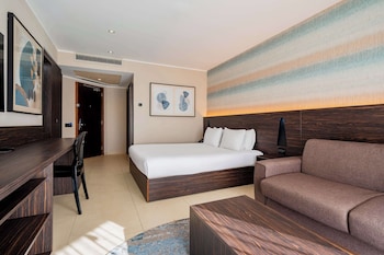 Superior Room, 1 King Bed, Sea View