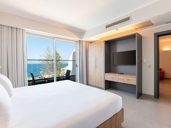 Suite, 1 King Bed, Sea View