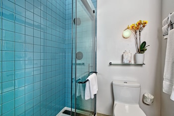 Deluxe Room, 1 Queen Bed