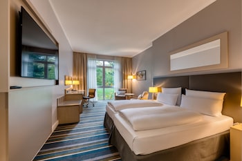 Standard Room, 1 Queen Bed