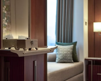 Room, 1 King Bed, City View