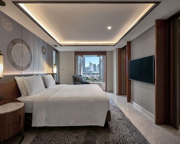 Suite (Capital, Bundaran View)