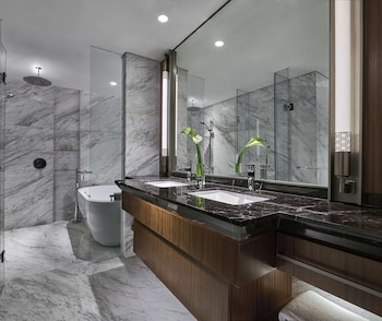 Premier Suite