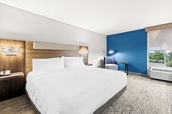 Standard Room, 1 King Bed (Bath Walk-In Shower)