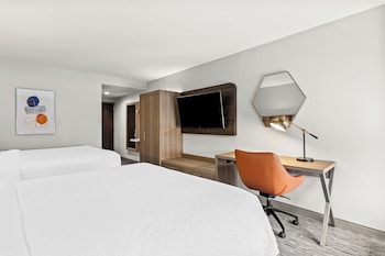 Standard Room, 2 Queen Beds (Bath Shower Combination)