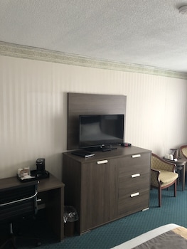 Room, 2 Queen Beds, Non Smoking