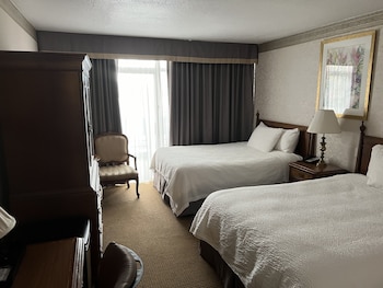 Room, 2 Queen Beds, Non Smoking (Riverside)
