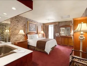 Studio Suite, 1 King Bed, Non Smoking