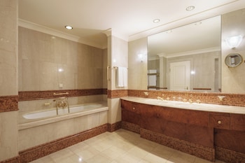 Junior Suite (Single Use)