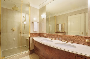 Premium Double or Twin Room (Single Use)