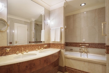 Classic Double or Twin Room