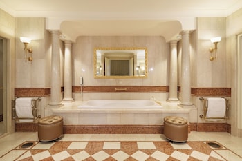Presidential Suite (3Pax)