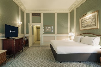 Superior Double or Twin Room (Single Use)