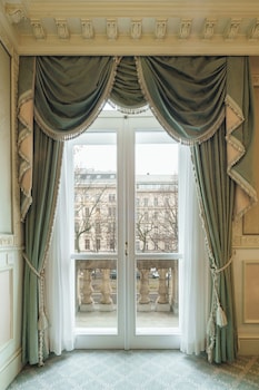 Superior Room (Single Use | Ring Road View)
