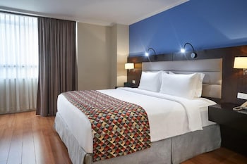 Standard Room, 1 King Bed