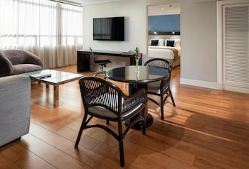 Junior Suite (Leading)