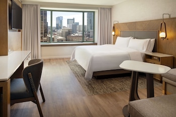 Premium Room, 1 King Bed (Mountain View)