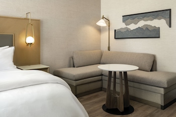 Traditional Room, 1 King Bed