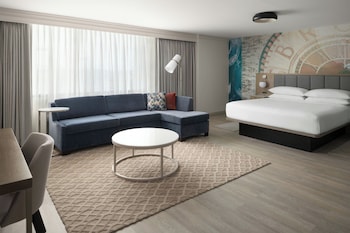 Executive Studio Suite, 1 King Bed with Sofa bed