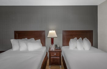 Basic Double Room (Coast Limited Two Doubles) Interior Window Room