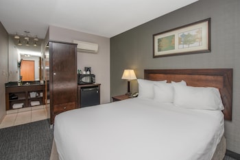 Basic Single Room (Coast Limited Queen)  Interior Window Room