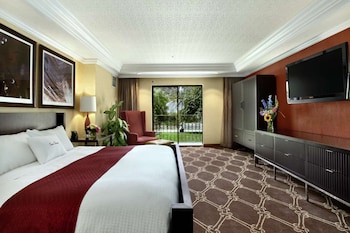 Suite, 1 King Bed, Non Smoking