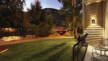 Room, 2 Queen Beds (River Side)