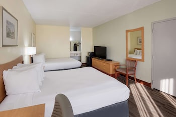 Standard Room, 2 Queen Beds, Non Smoking, Refrigerator & Microwave