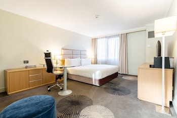 Premium Room, 1 King Bed