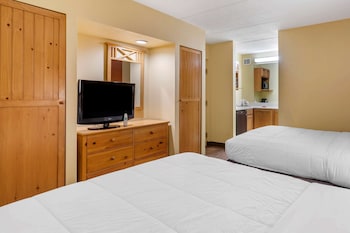 Standard Room, 2 Queen Beds, Non Smoking