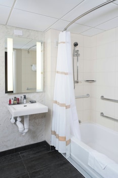 Room, 2 Double Beds (Mobility Accessible, Tub)