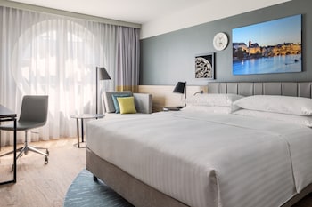 Club Room, 1 King Bed