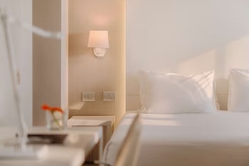 Suite (Extra Bed 3 adults)