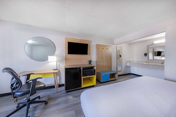 Room, 1 King Bed, Non Smoking