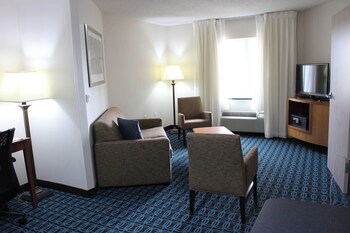 Suite, 1 Bedroom, Roll-in Shower