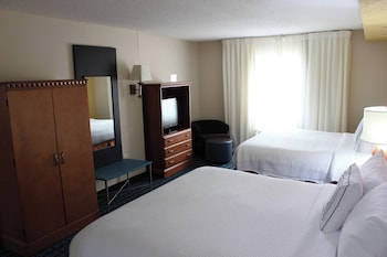 Suite, 1 Bedroom, Roll-in Shower