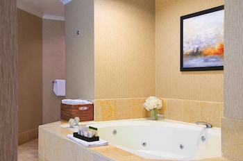 Suite, 1 King Bed