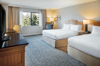 Room, 2 Queen Beds, Courtyard View
