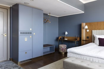 Superior Room, 1 King Bed